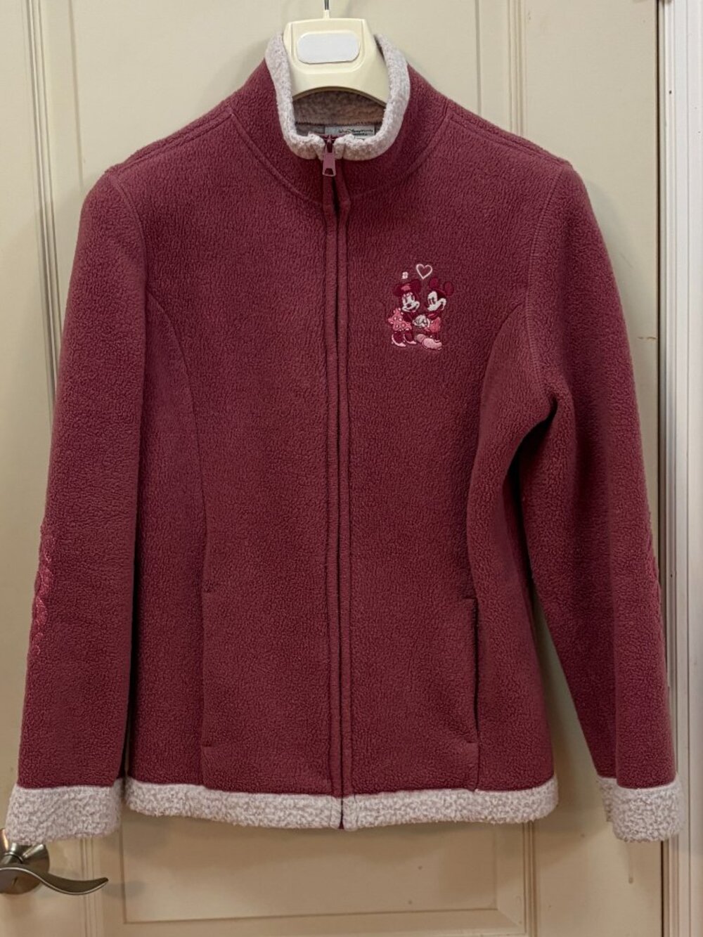 Walt Disney World Women's Size M 85% Poly/15% Rayon Fleece  Zip Jacket. Pink.